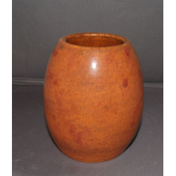 Small redish brown vase