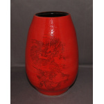 Black and red dragon vase
